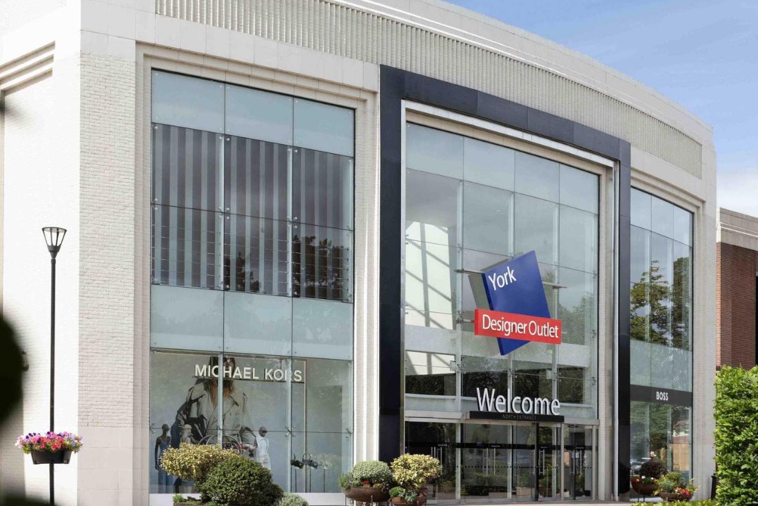 york designer outlet 2